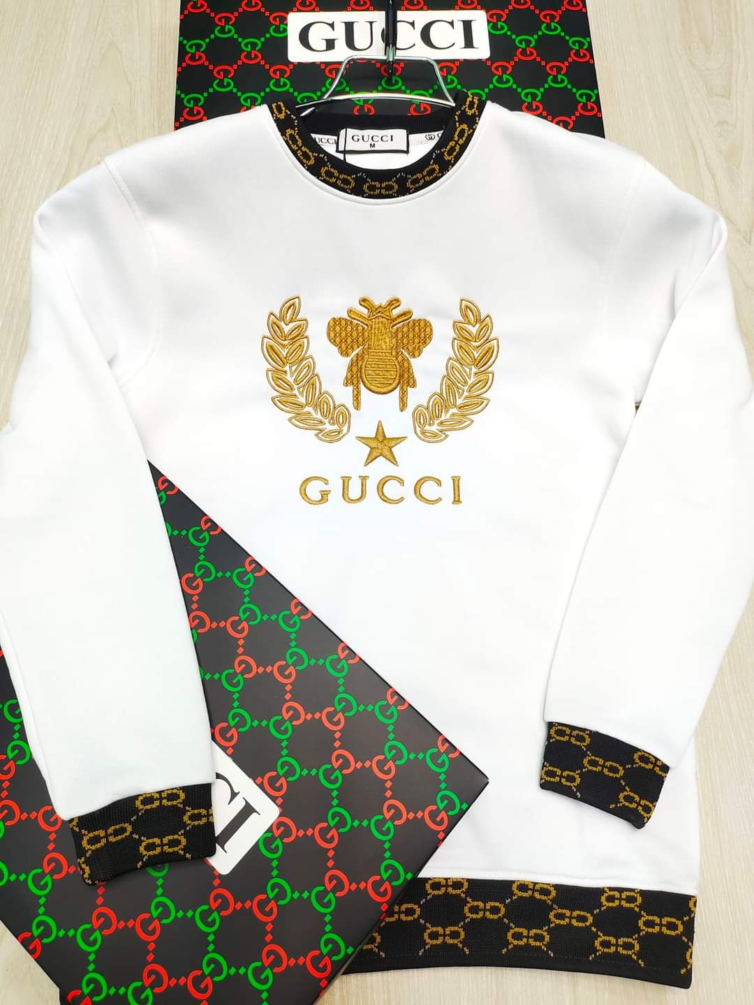 Long Sleeve Exclusive Sweatshirt