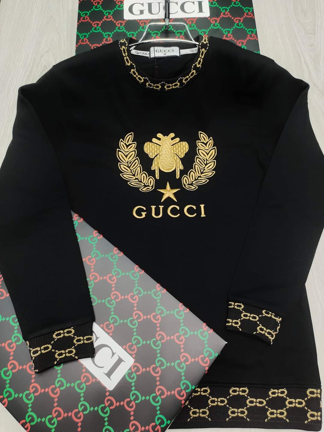 Long Sleeve Exclusive Sweatshirt